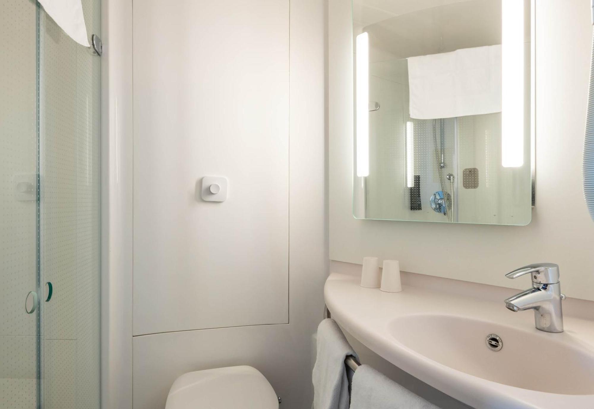 B&B Hotel Calais Terminal Cite Europe 3 Etoiles Coquelles Exterior photo