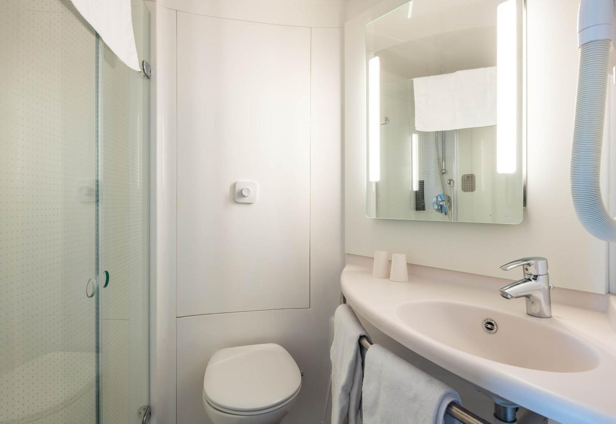 B&B Hotel Calais Terminal Cite Europe 3 Etoiles Coquelles Exterior photo